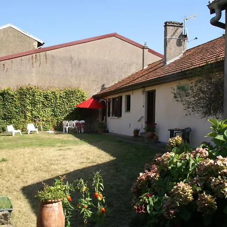 Snug With Fenced Garden Garden Furniture Bbq Feriehus Vic-sur-Seille