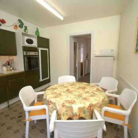 Snug With Fenced Garden Garden Furniture Bbq Feriehus Vic-sur-Seille